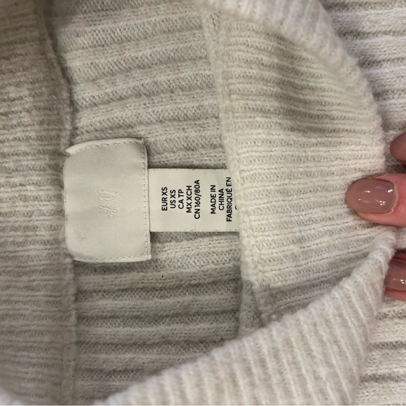 Cozy Ribbed Knit Sweater - Picture 2 of 2